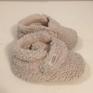 UGG baby girl boots. Size- 04/05